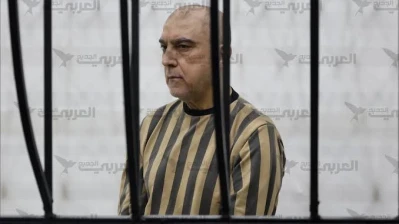 عاطف نجيب في محكمة «أطفال درعا»... مقاطعة الروايات وقصة «الشرارة الأولى»