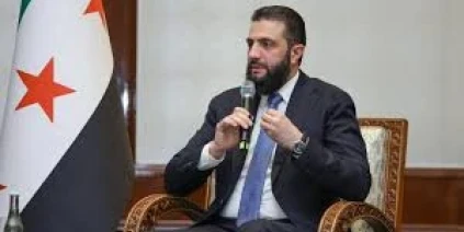 الرئيس الشرع يصل إلى لندن للقاء كبار المسؤولين في بريطانيا