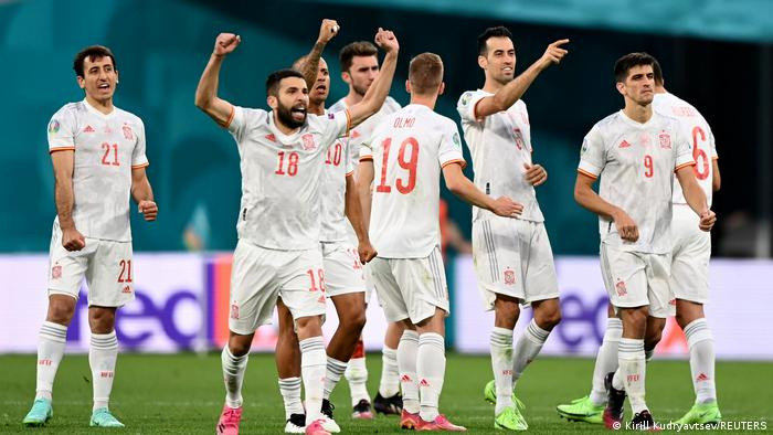 إسبانيا تتأهل بصعوبة إلى نصف نهائي يورو 2020