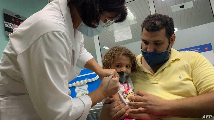 اول دولة تلقح الاطفال ضد كوفيد ١٩