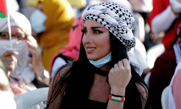الكوفية الفلسطينية رمز وهوية