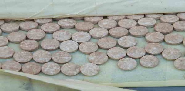كميات من المخدرات تم الاستيلاء عليها