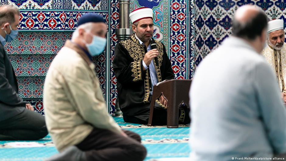 فرنسا تركز على الخطاب الاسلامي