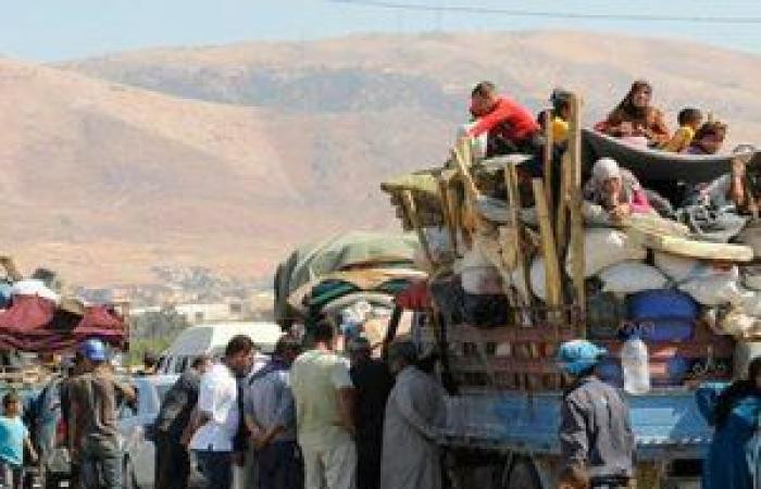 حياة أشبه بالموت".. توثيق انتهاكات بحق السوريين العائدين