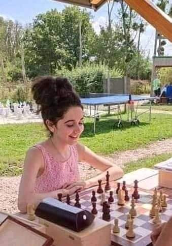 الطفلة السورية لين ياغي