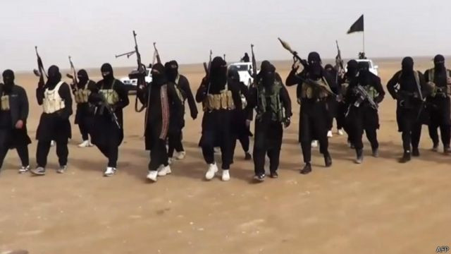 مقاتلو داعش (انترنت)