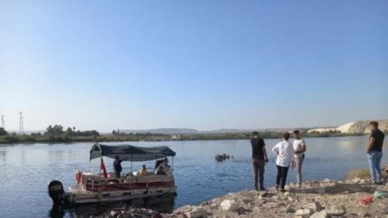 اثناء محاولة انتشال جثة الطفل ( تركيا بالعربي)