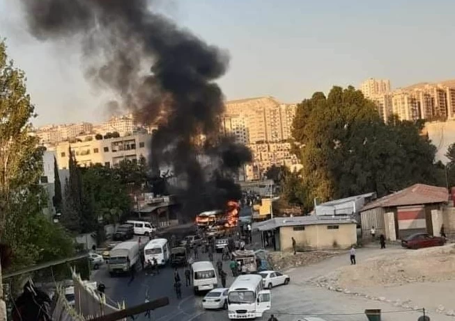 صورة من الأرشيف، تفجير مبيت لجيش الأسد(انترنت)