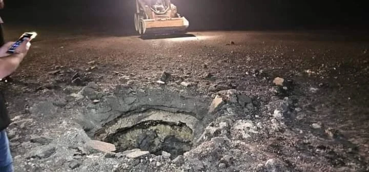 صورة من القصف الاسرائيلي الثاني على المطار