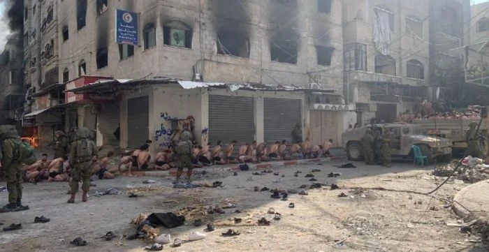 فلسطينيون عراة تحت تهديد سلطة الاحتلال