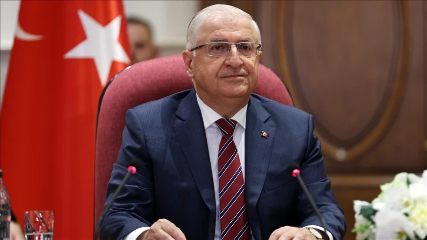 وزير الدفاع التركي يشار غولر