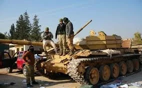 قوات من المعارضة السورية المسلحة وسط حلب