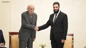 رئيس الادارة الجديدة في سوريا مع السياسي اللبناني وليد جنبلاط