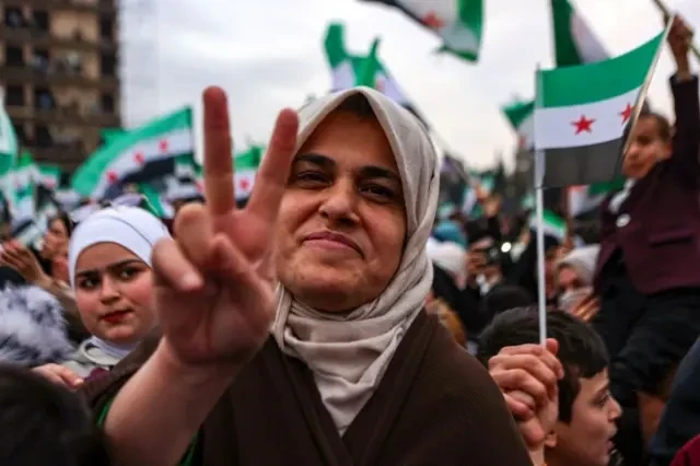 آلاف النساء السوريات المهمشات يستعدن أدوارهن في الدولة الجديدة