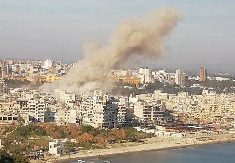 دخان جراء الانفجار