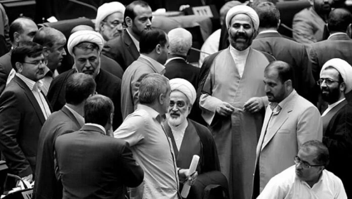 داخل البرلمان الإيراني