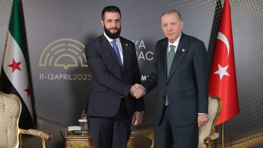 الرئيسان التركي رجب طيب أردوغان والسوري أحمد الشرع في منتدى أنطاليا الدبلوماسي