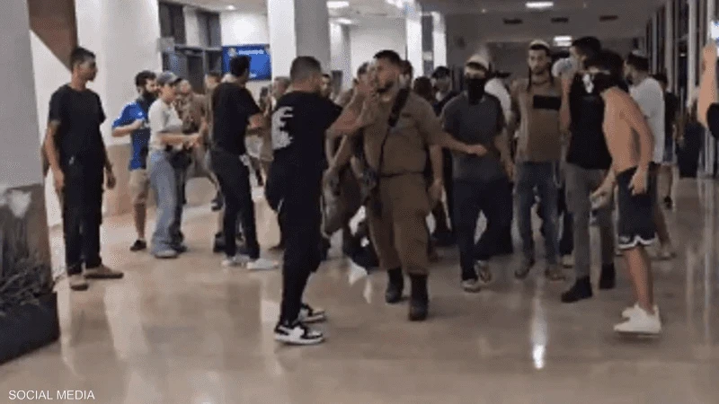 جنود اسرائيليون يعترضون على اعتقال زملائهم