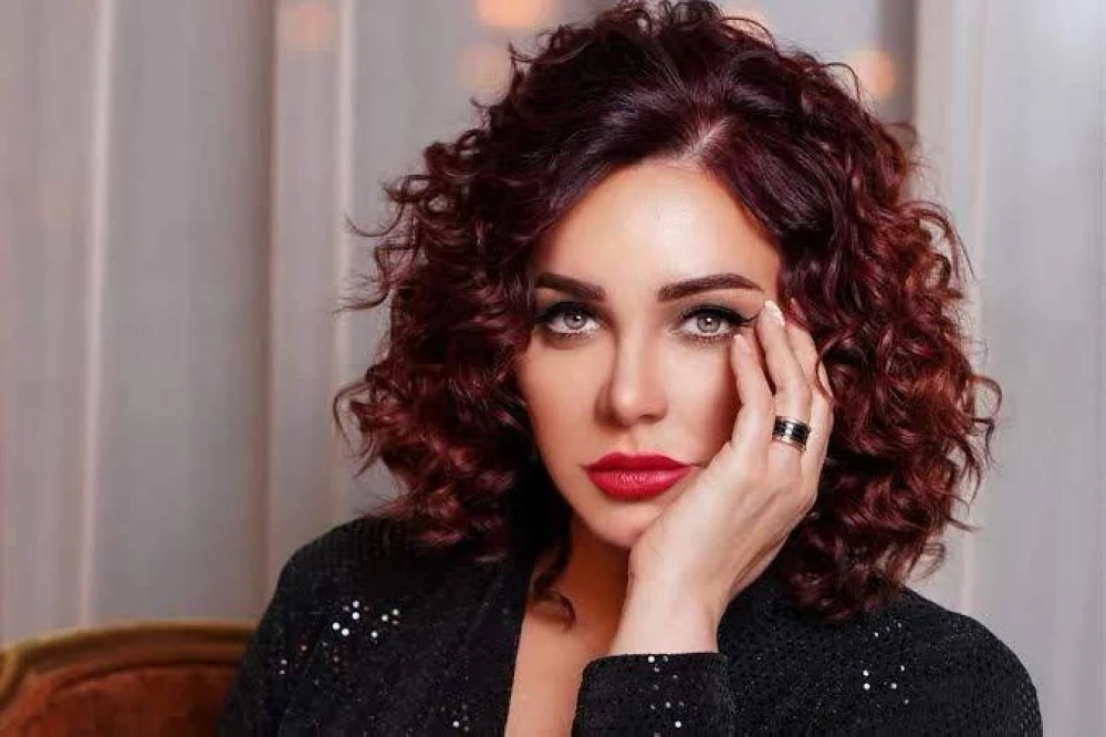 الفنانة سلاف فواخرجي