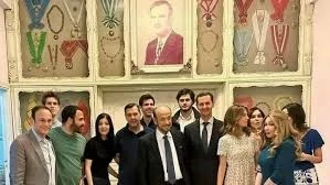 صورة العائلة العصابة