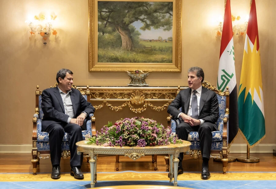 رئيس قوات سوريا الديمقراطية مظلوم عبدي مع رئيس اقليم كردستان نيجيرفان بارازاني