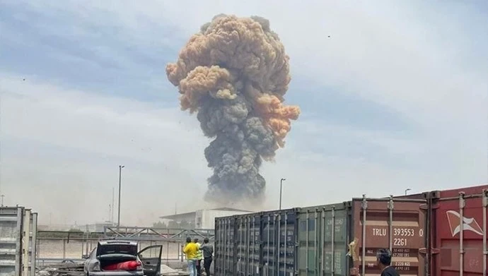لحظة انفجار ميناء بندر عباس