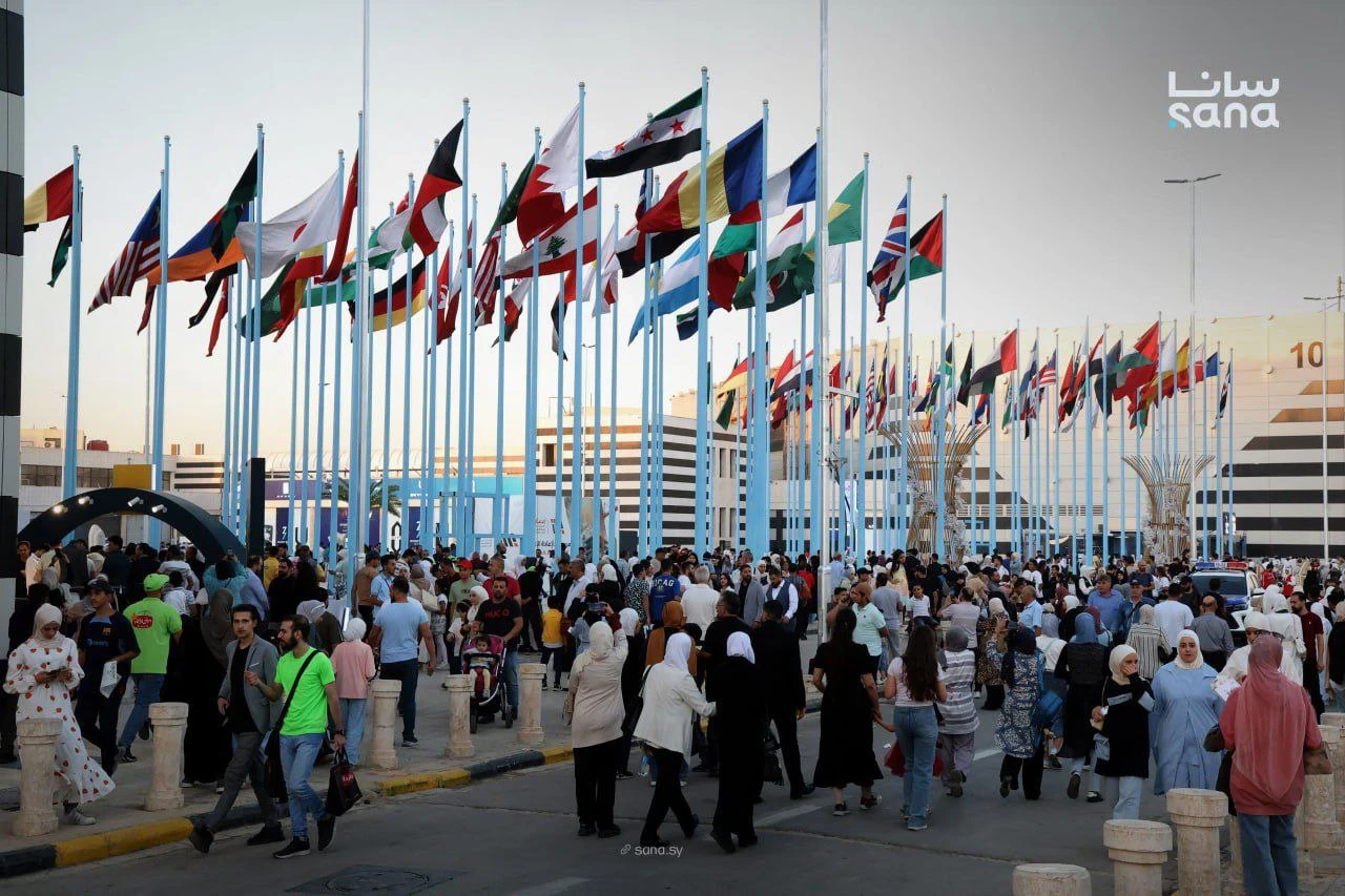 حضور لافت وأجواء  من معرض دمشق الدولي.