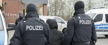 الشرطة الألمانية نعتقل سوري متهم بجرائم حرب