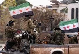عناصر من الجيش السوري في مواجهة "قسد"