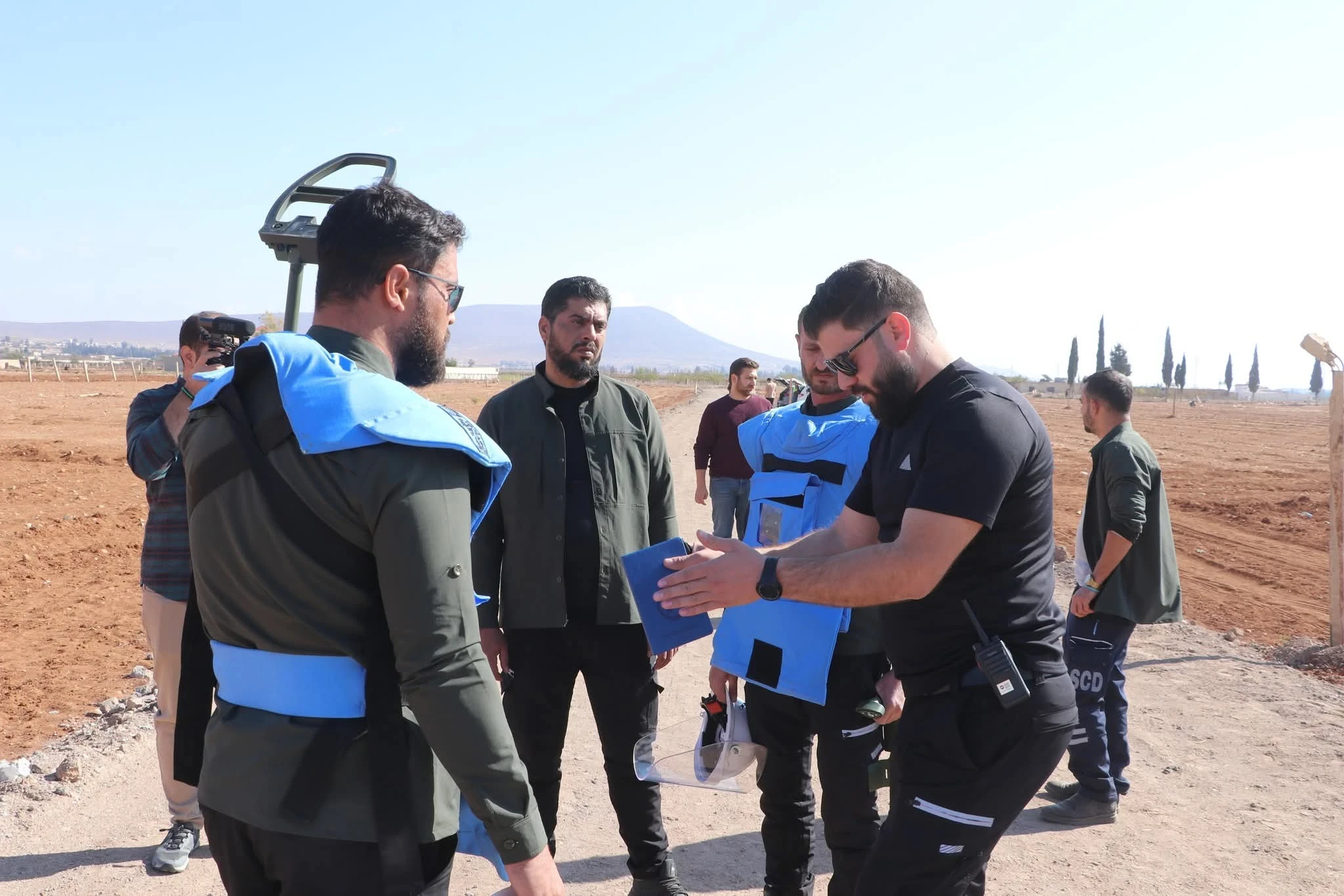 المصدر: الصفحة الرسمية للدفاع المدني السوري (وزارة الطوارئ وإدارة الكوارث)