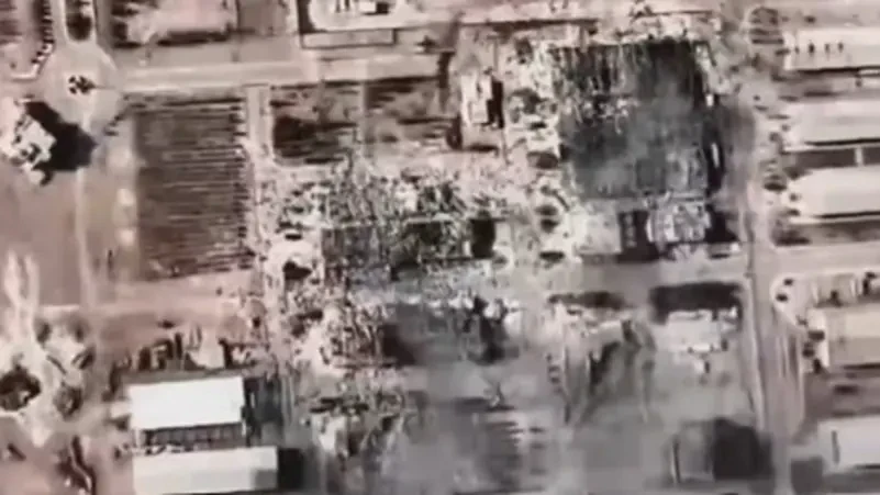 صورة تعود لعام 2025  نشرها الجيش الإسرائيلي لما قال إنها لموقع نووي متضرر في أصفهان وسط إيران  (مواقع التواصل)