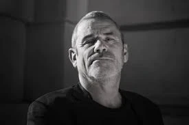 الصحافي البريطاني الراحل بول كونروي