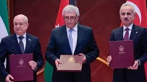 اعلان الاتفاق السوري التركي الأردني للمواصلات والربط اللوجستي