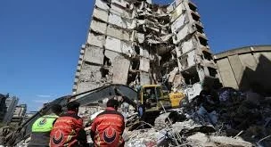 مبنى مدمر في لبنان بغارة لدولة الاحتلال