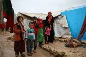نازحون سوريون تحت الخيام