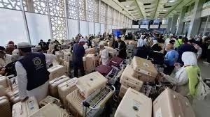 حجاج في مطار دمشق