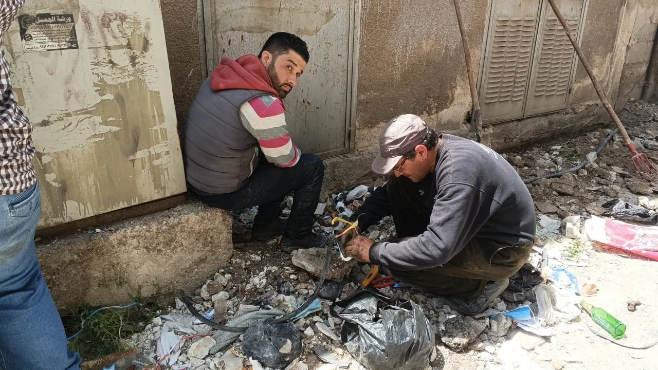 عمال حدائق في دمشق (السوري اليوم)