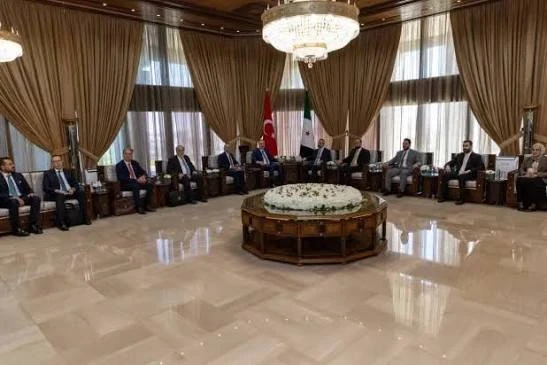 جلسة للمفكرين في دولة الاحتلال