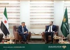 مدير إدارة العلاقات والتعاون الدولي مازن علوش، مع وفد من السويد